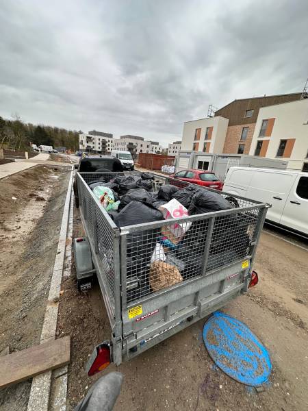 Intervention d'urgences dans un local poubelles à Schiltigheim pendant les jours fériés.